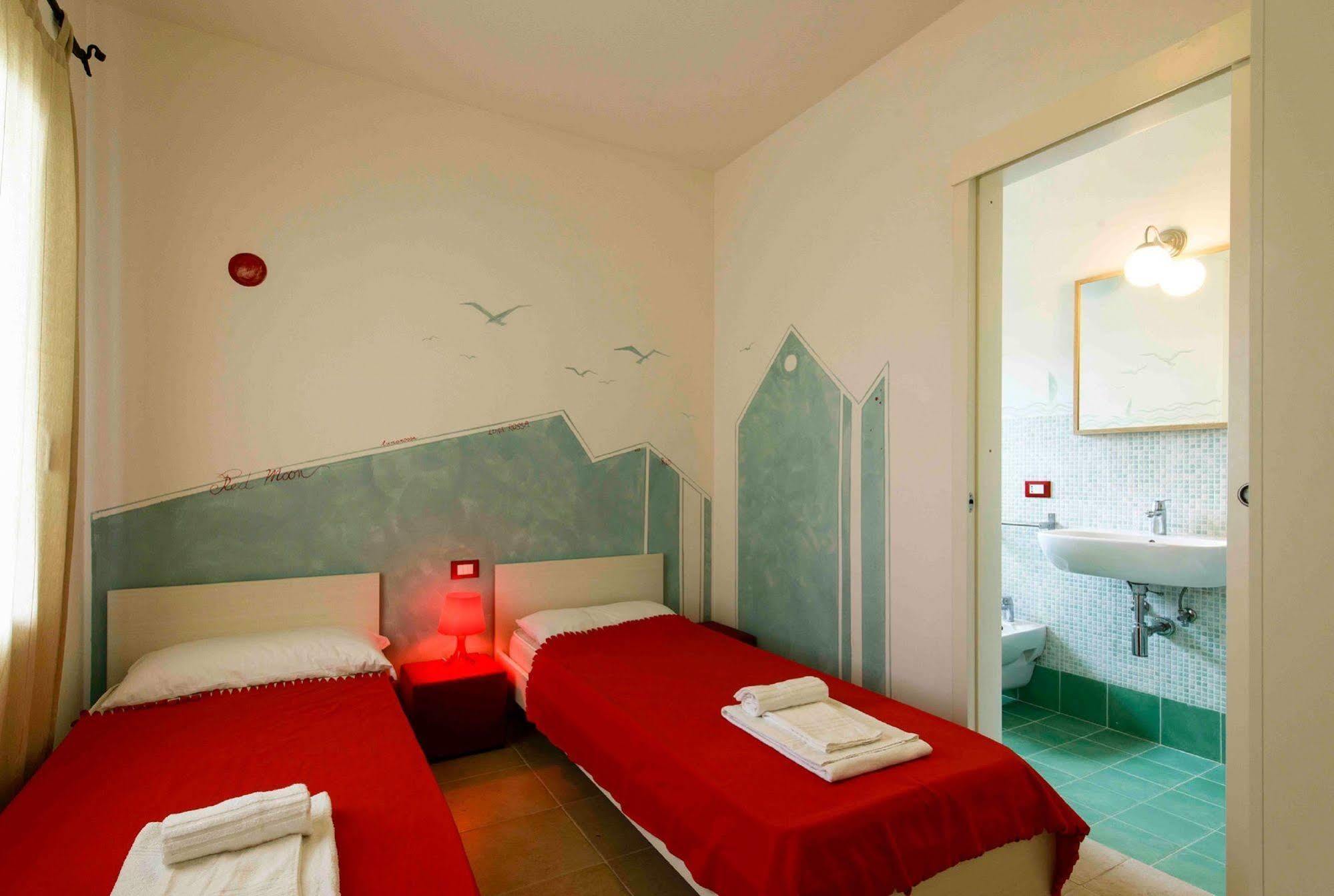Hotel Residence Rena Bianca Baja Cerdeña Exterior foto